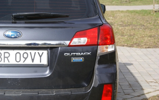 Subaru Outback cena 30000 przebieg: 264045, rok produkcji 2013 z Łódź małe 667